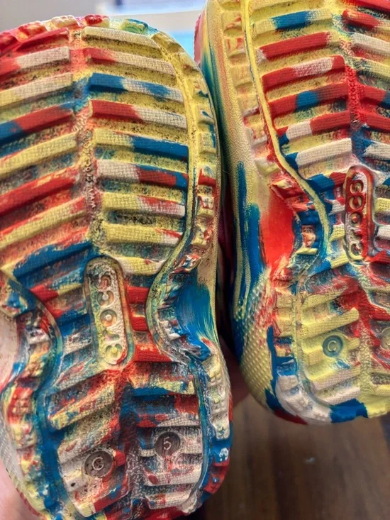 Size 5 lined crocs - Picture 4 of 4